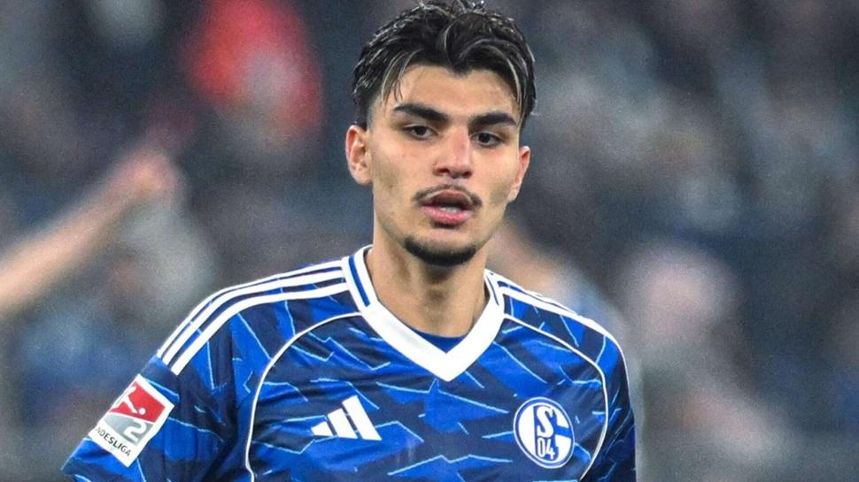 Schalke 04'ten Mertcan Ayhan'a yeni sözleşme