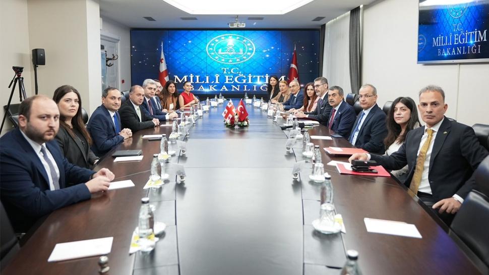 Bakan Tekin'den Gürcü mevkidaşına net FETÖ uyarısı: Türkiye bu durumdan rahatsız