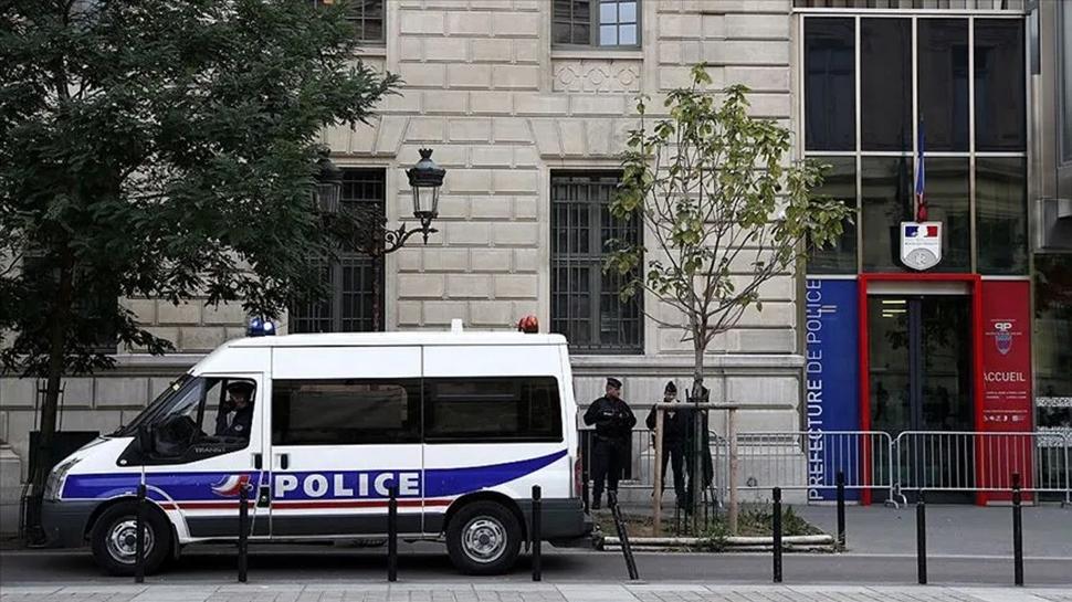 Paris'te çift bıçaklı dehşet! Biri hamile 3 kadın yaralandı