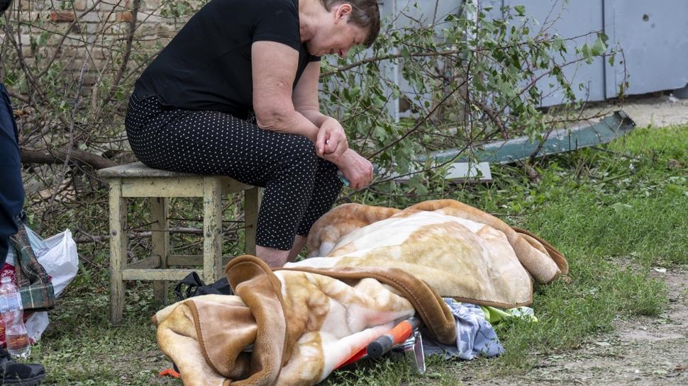 Rusya Harkiv'de yerleşim yerini vurdu: Ölü ve yaralılar var