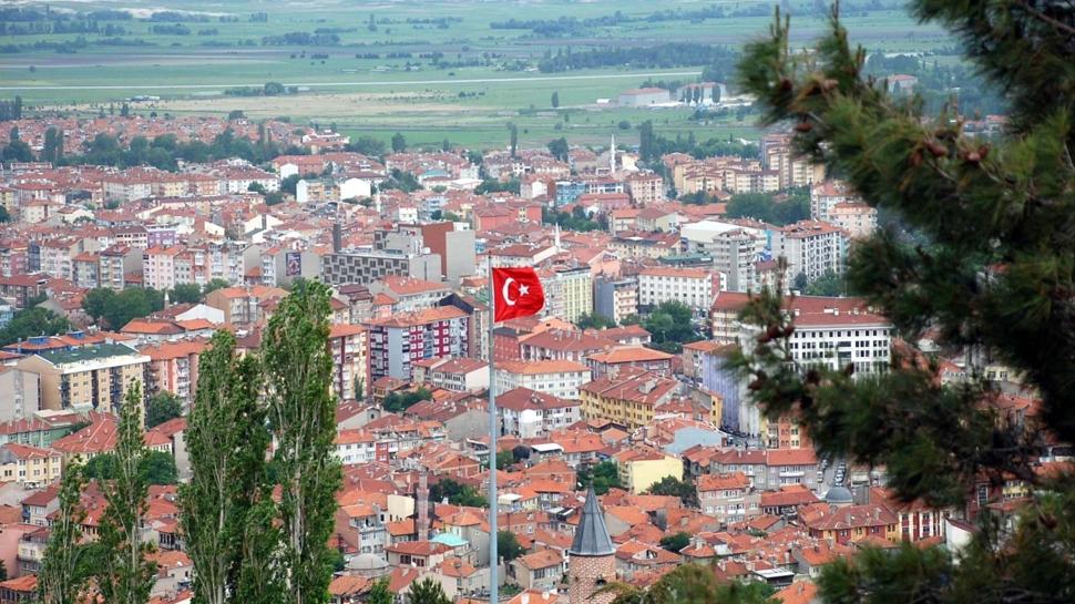 Binlerce yıllık tarih ve şifalı sular… Bu şehir herkesi kendine çekiyor!