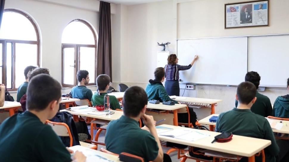 İstanbul'da okullara "mescit" talimatı