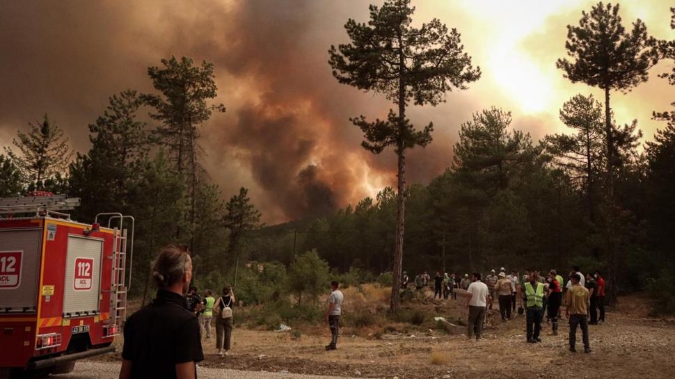 Bakan Yumaklı'dan şiddetli rüzgar uyarısı: Bir kıvılcım felakete neden olabilir