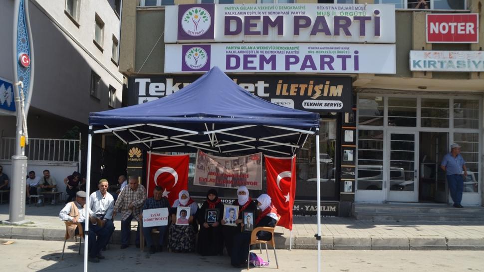 Muşlu acılı aileler eylemlerine devam etti
