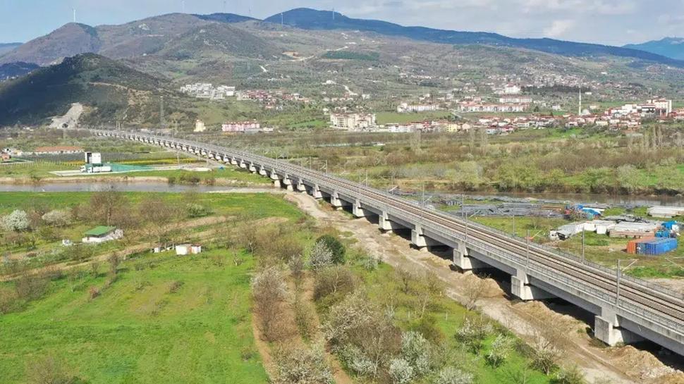 Stratejik proje meyvesini veriyor! Ankara-İstanbul arası 4 saatin altına inecek
