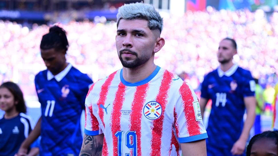 Galatasaray istiyordu! Julio Enciso imzayı atıyor