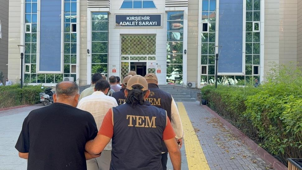 FETÖ'nün güncel yapılanmasına operasyon! 8 şüpheli gözaltına alındı