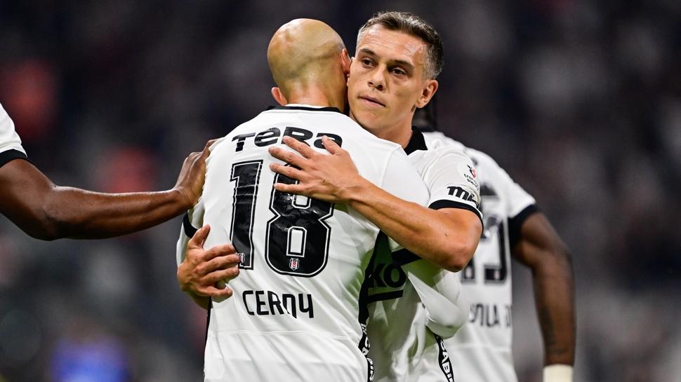 Leandro Trossard, ilk kez 11'de forma giydi