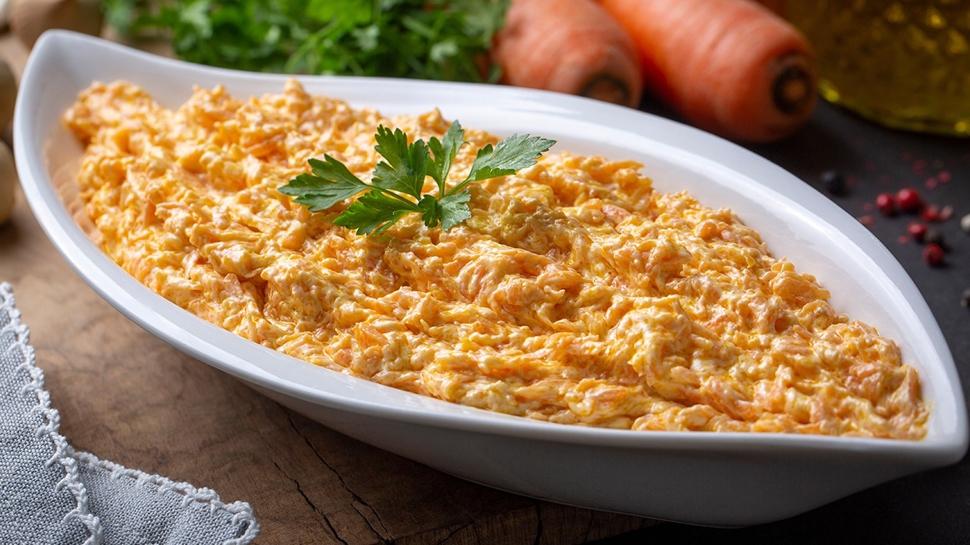 15 dakikalık havuç tarator tarifi: Kaşık kaşık yedirecek