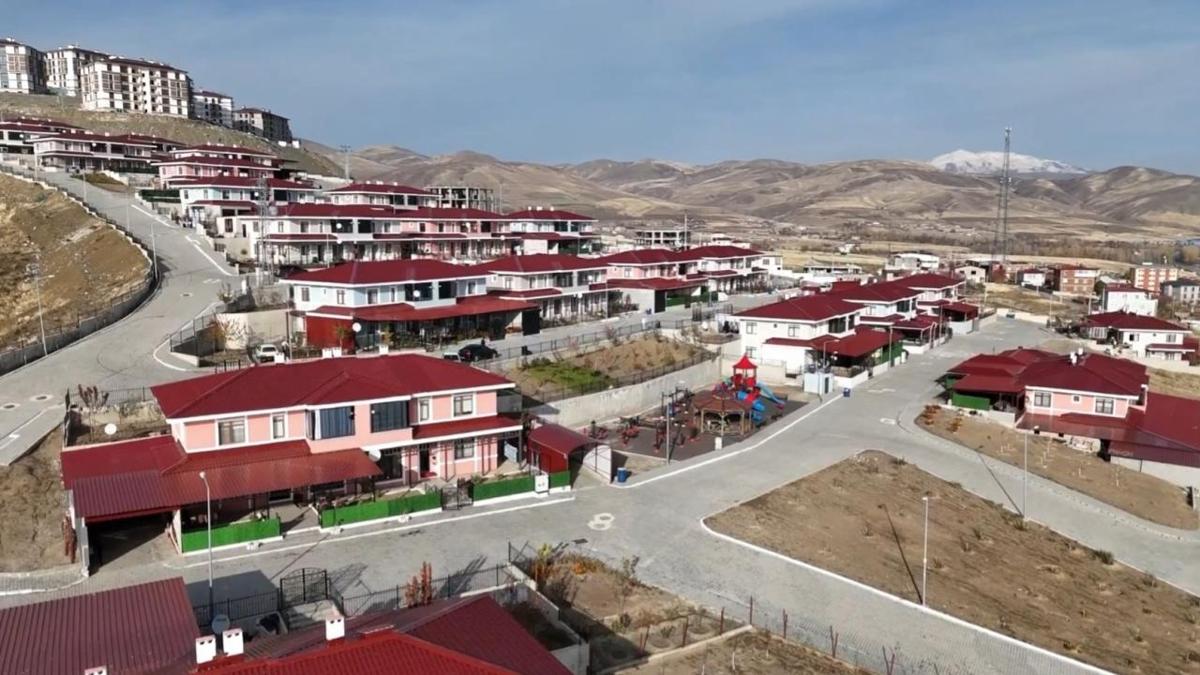 Türkiye'den yardım eli! ! Ahıska Türkü aileler yeni evlerine yerleşiyor