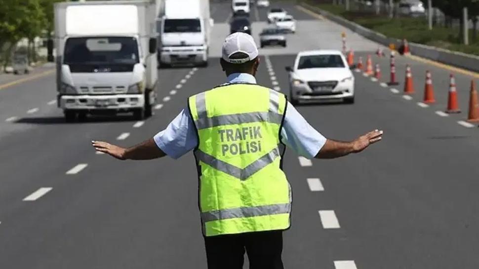 İstanbul'da Zafer Bayramı hazırlığı! Bazı yollar trafiğe kapatıldı