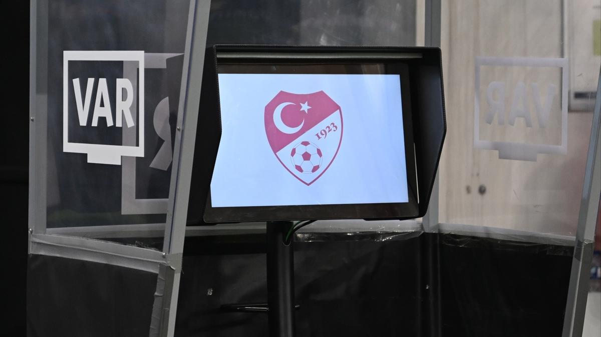 Alanyaspor - Beşiktaş maçının VAR hakemi açıklandı