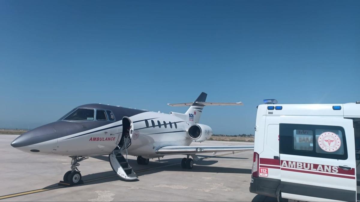Bir aylık bebek ambulans uçakla Van'dan Ankara'ya sevk edildi