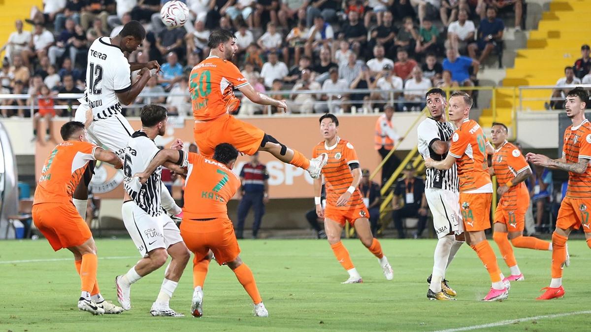 MAÇ SONUCU: Alanyaspor 1-0 Beşiktaş
