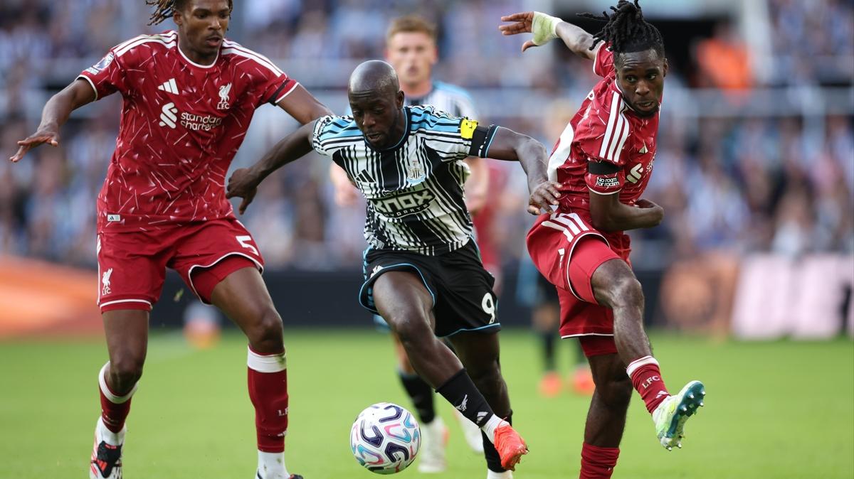 Newcastle United ile Liverpool, puanları paylaştı