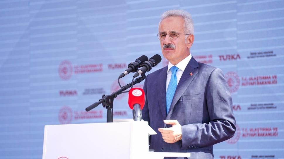 Bakan Uraloğlu: Kara yollarında serbest geçiş başladı