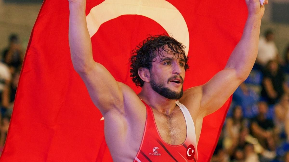 Ahmet Duman, Akdeniz Oyunları şampiyonu oldu