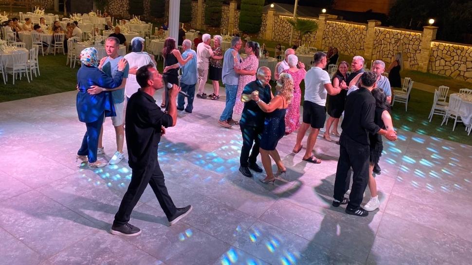 Böyle düğün dünyada yok! Damat var, gelin yok