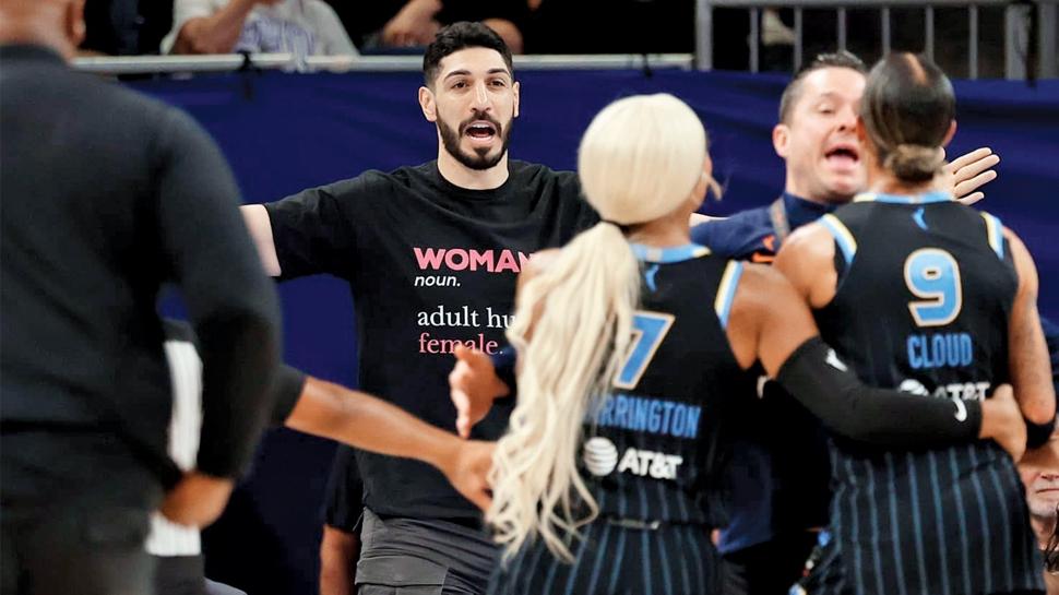 FETÖ'cü Kanter, WNBA maçından kovuldu