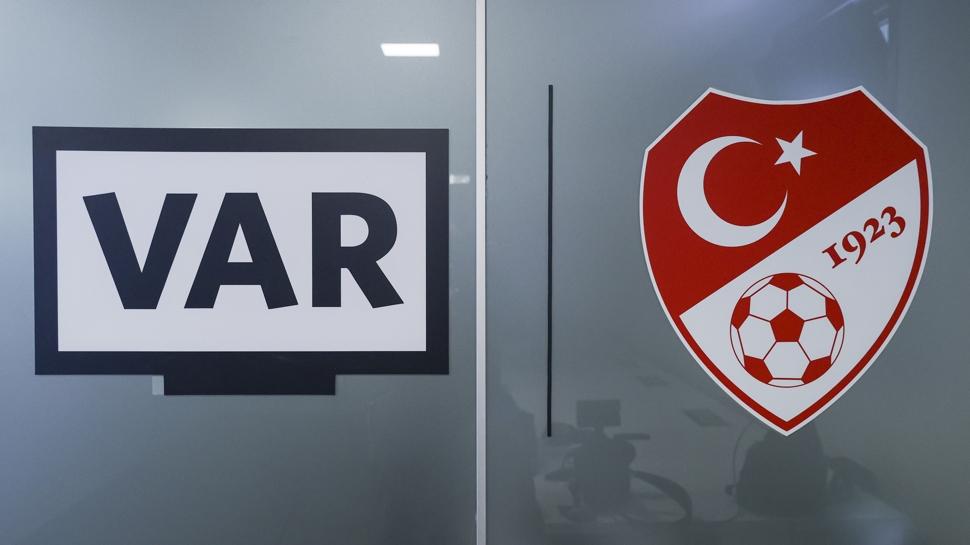 Süper Lig'de 2. haftanın VAR kayıtları açıklandı! İşte konuşmalar...