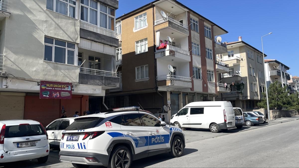 Annesi ihbar etti! Evinde ölü bulundu