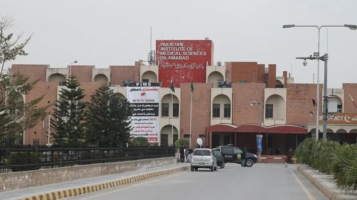 Pakistan'da hastanede dehşet! 15 bebek öldü