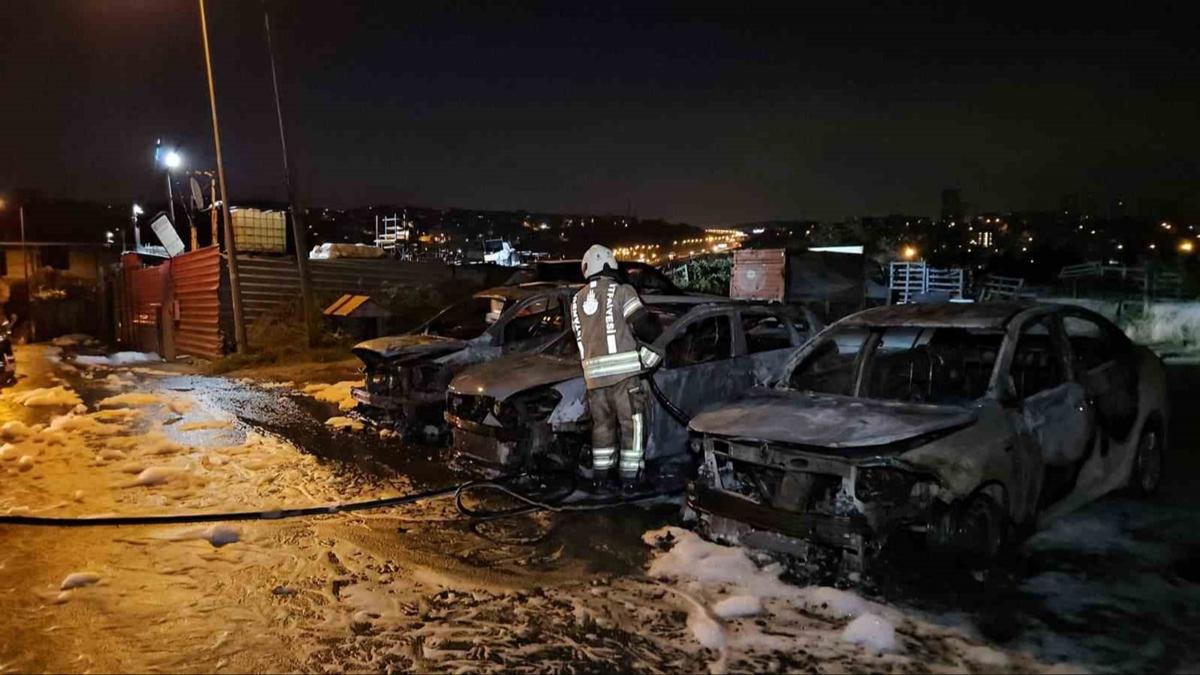 3 otomobil alevlere teslim oldu! Oto galeride kundaklama şüphesi