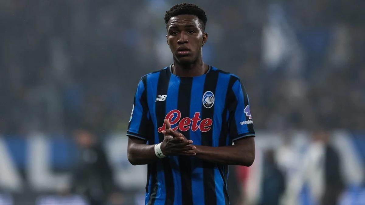 Chelsea, Honest Ahanor transferini bitiriyor