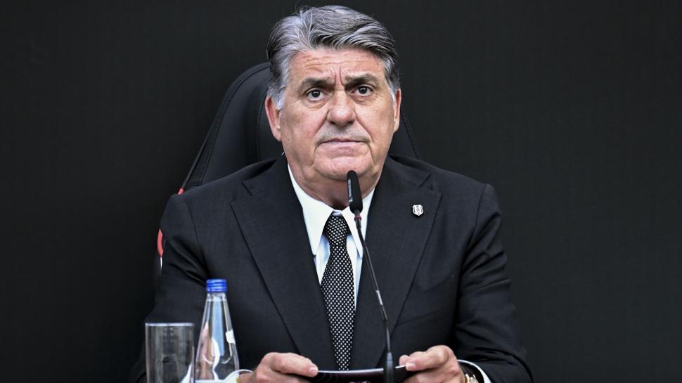 Serdal Adalı'dan açıklama! "Tüm transferleri yaptık"