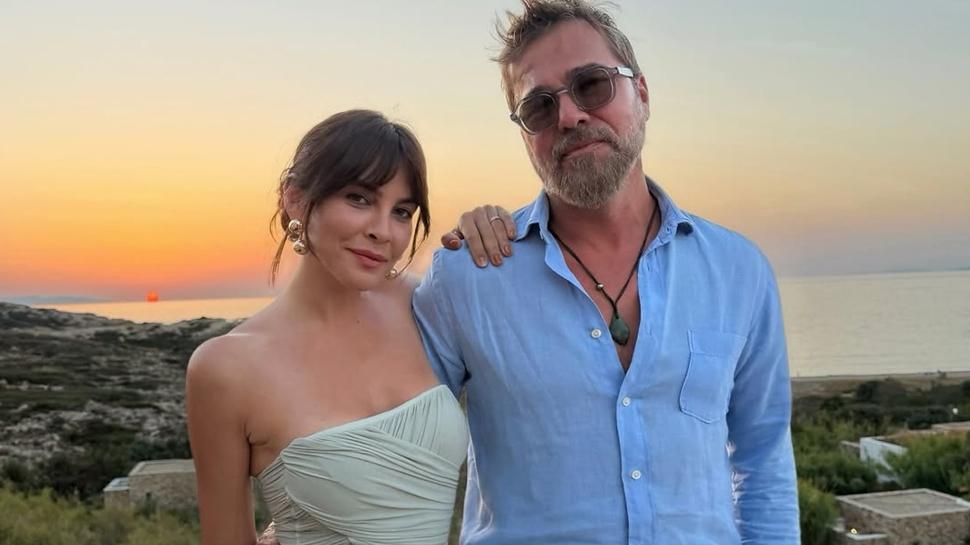 Engin Altan Düzyatan ve Neslişah Alkoçlar'dan romantik kutlama! 12 yılı geride bıraktılar