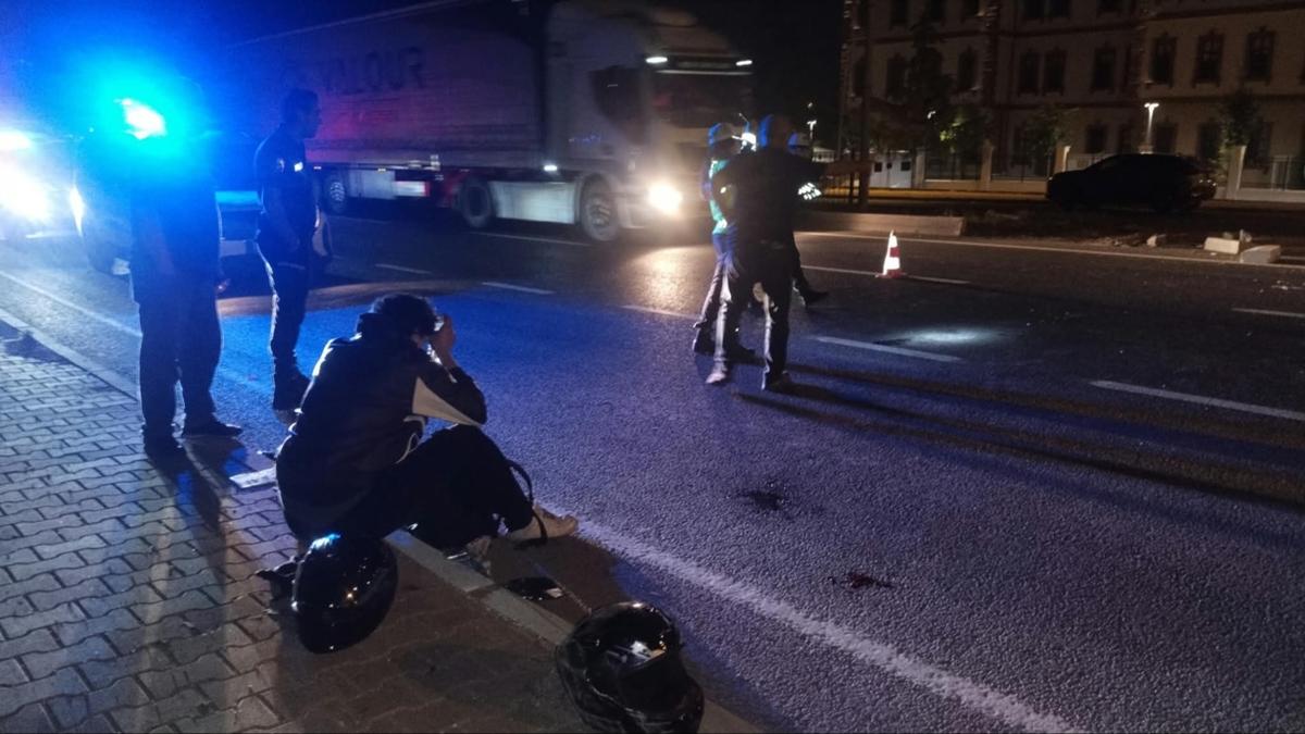 Arkadaşı yıkıldı... Motosiklet sürücüsü hayatını kaybetti