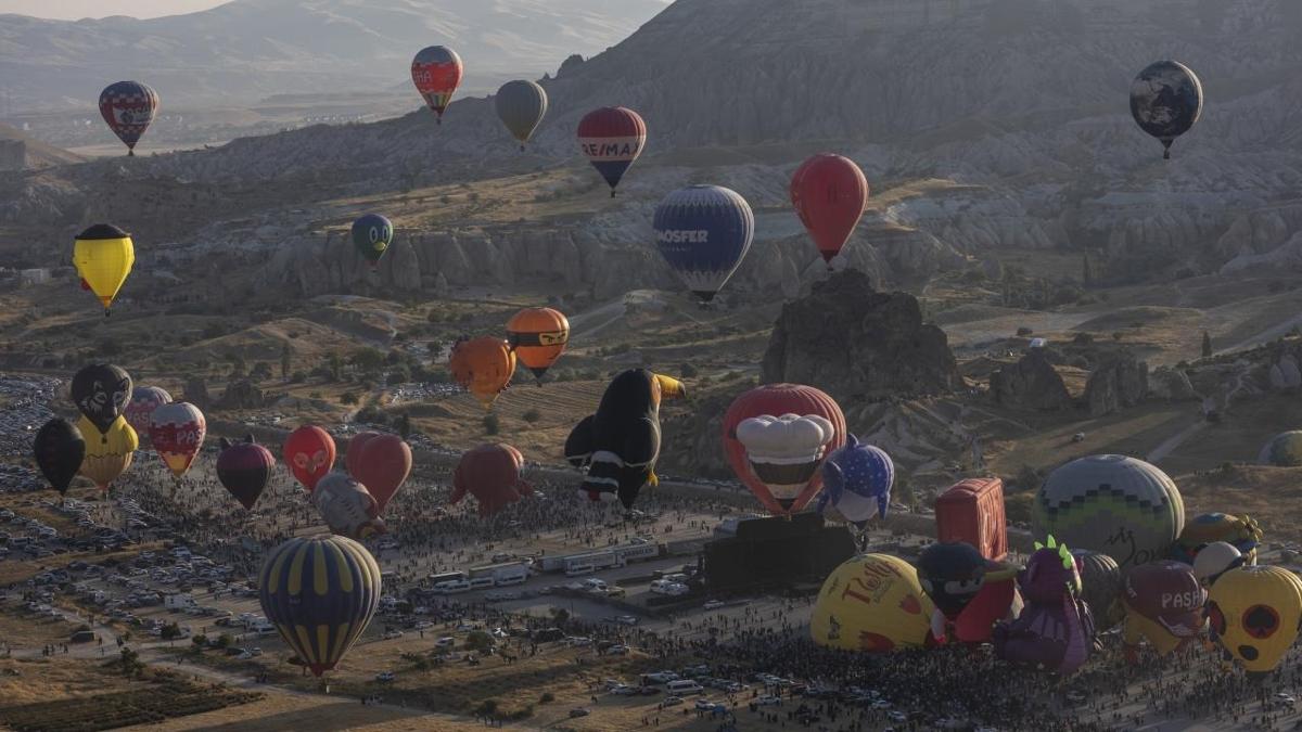 Kapadokya'da balon keyfine hava engeli: Uçuşlar iptal edildi