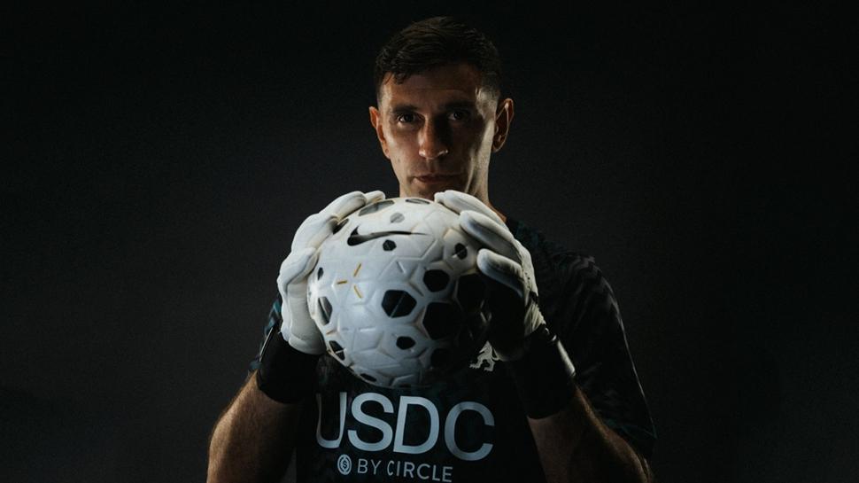 Chelsea, Emiliano Martinez'i kadrosuna kattı