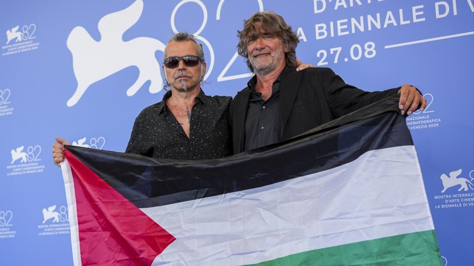 Dünya yıldızlarından Venedik Film Festivali'nde Filistin bayrağı için çağrı!