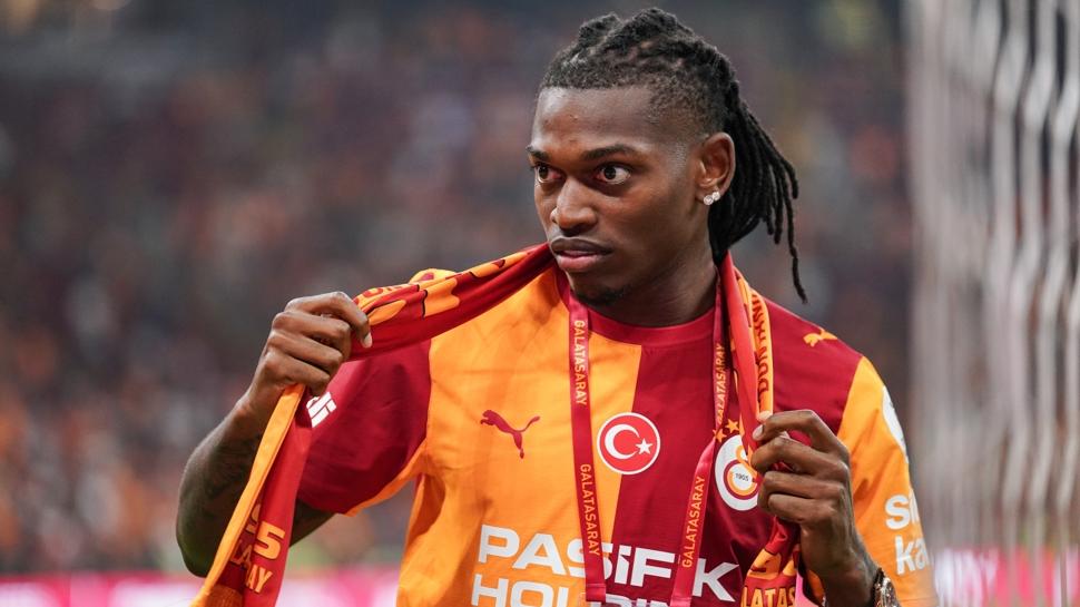 Galatasaray'dan KAP geldi! İşte Rafael Leao'nun bonservisi ve maaşı...