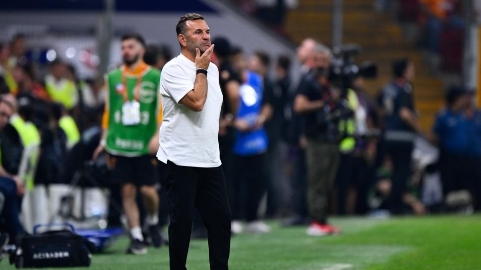 Okan Buruk'tan transfer sözleri! "Son günleri değerlendirmek istiyoruz"