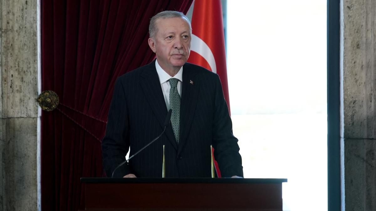 Büyük Zafer'in 104'üncü yılı... Başkan Erdoğan'dan Anıtkabir'e ziyaret