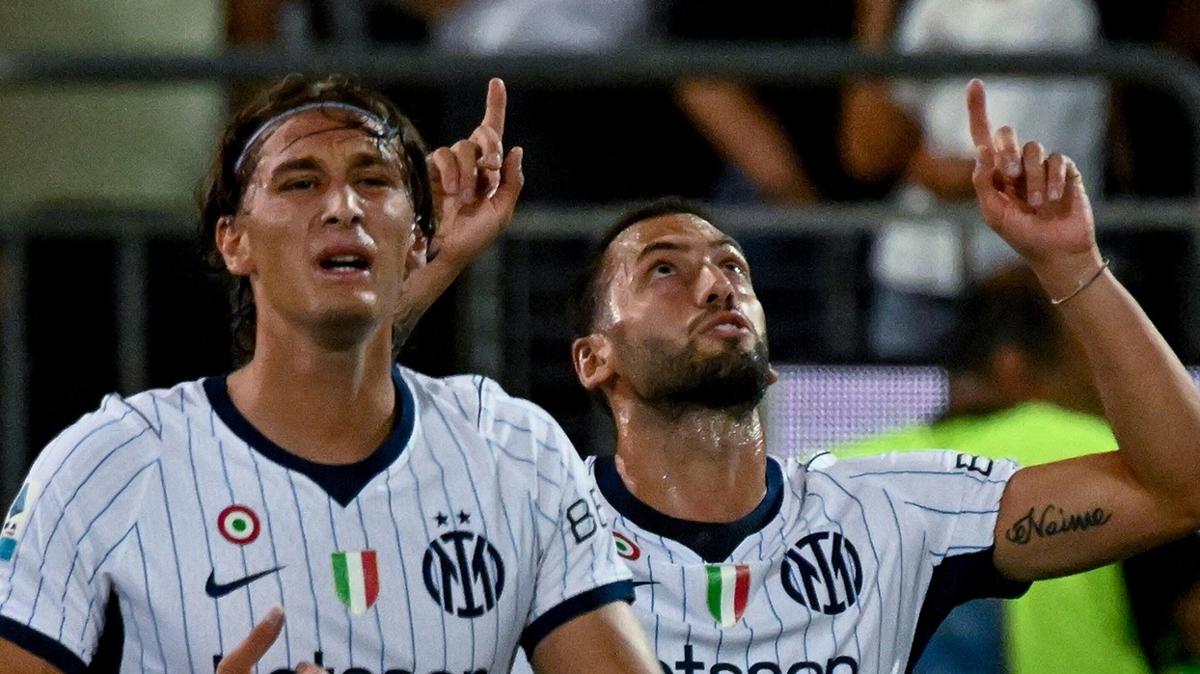 Hakan Çalhanoğlu Inter'e 3 puanı getirdi