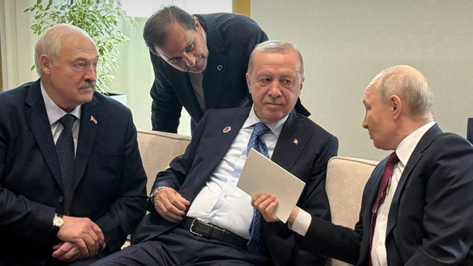 Bişkek’te dikkat çeken buluşma! Başkan Erdoğan, Putin ile sohbet etti