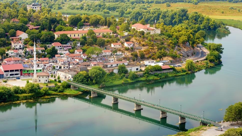 Doğa ve tarihin en uyumlu buluşması: Buna Nehri Vadisi!