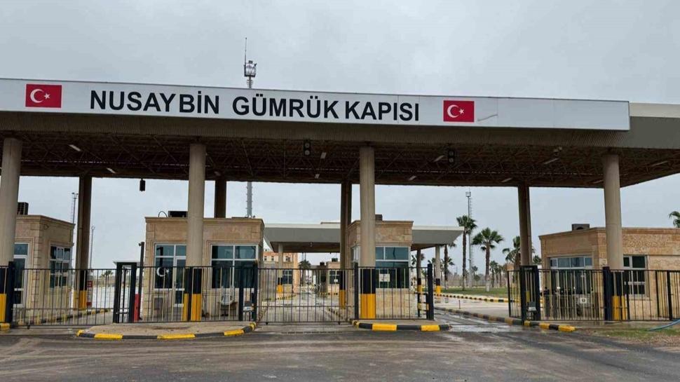 Gözler Nusaybin Sınır Kapısı'nda... SDG resmen dağıldı, sınırda yeni dönem başlıyor