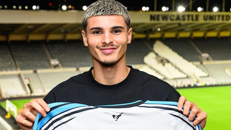 Newcastle United, Matias Fernandez-Pardo'yu kadrosuna kattı