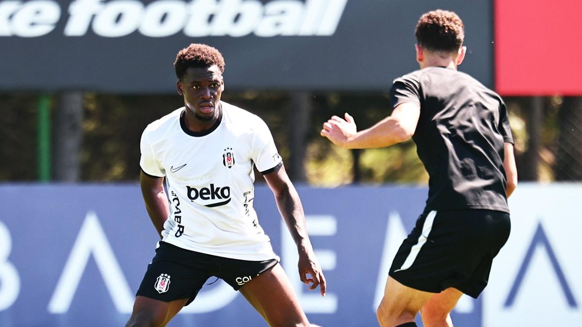Beşiktaş, derbi mesaisine ara vermeden başladı