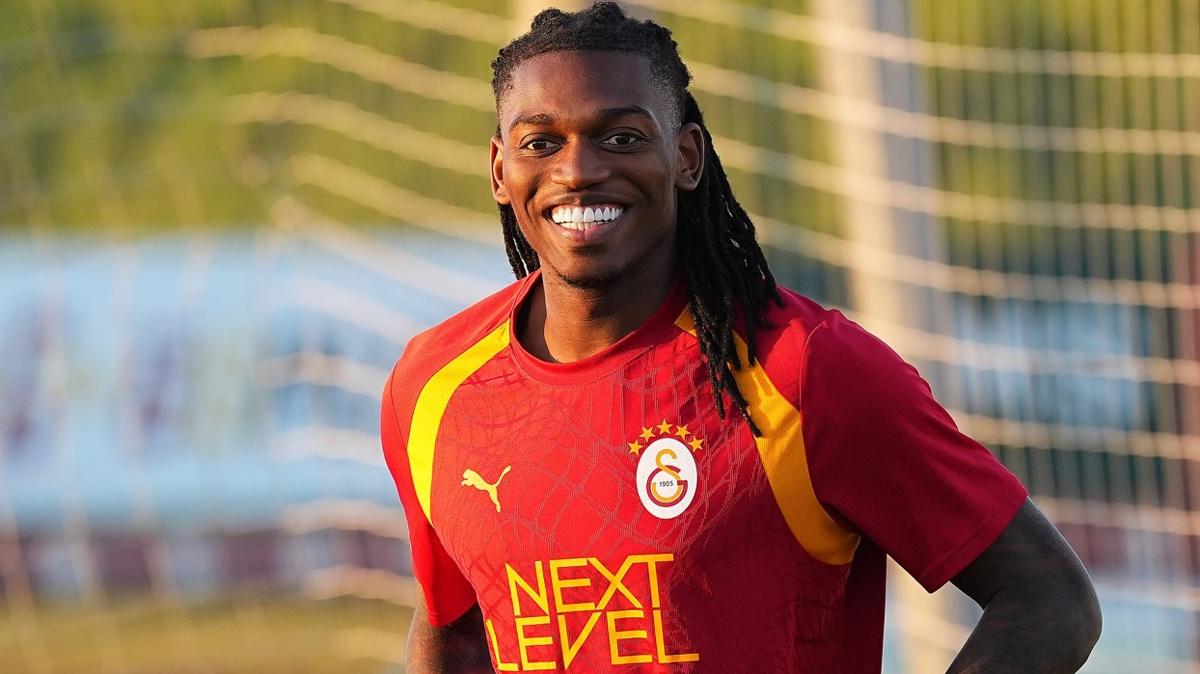Rafael Leao, Galatasaray ile ilk antrenmanına çıktı