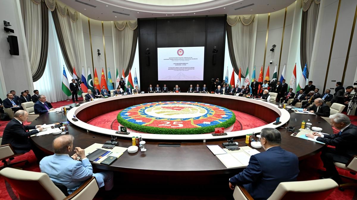 Şanghay İşbirliği Örgütü Zirvesi... 28 belge imzalandı