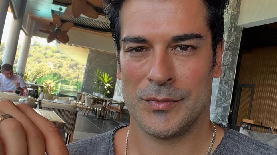 Burak Özçivit kardeşinin düğününe katılmamıştı! Fahriye Evcen ile nispet pozu geldi
