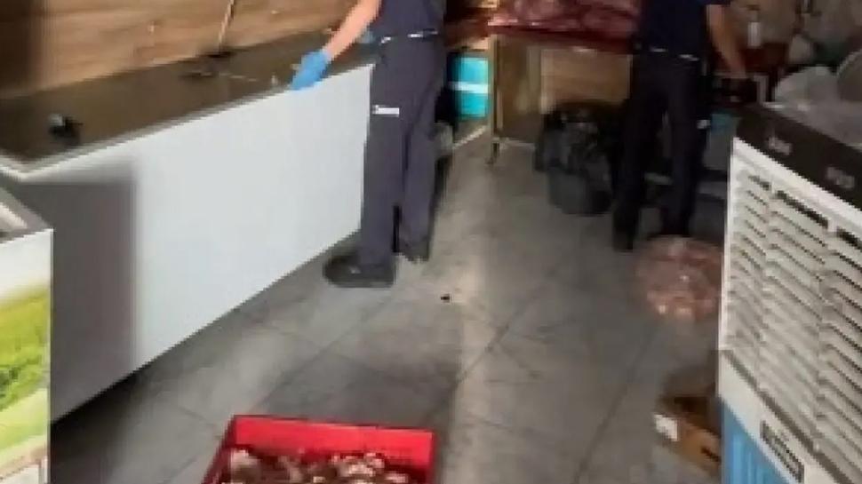 Ciğer kavurma imalathanesine baskın: 500 kilo bozuk ürün ele geçirildi