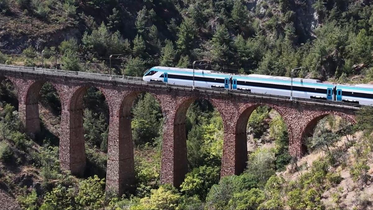 Milli trenden yeni hız rekoru