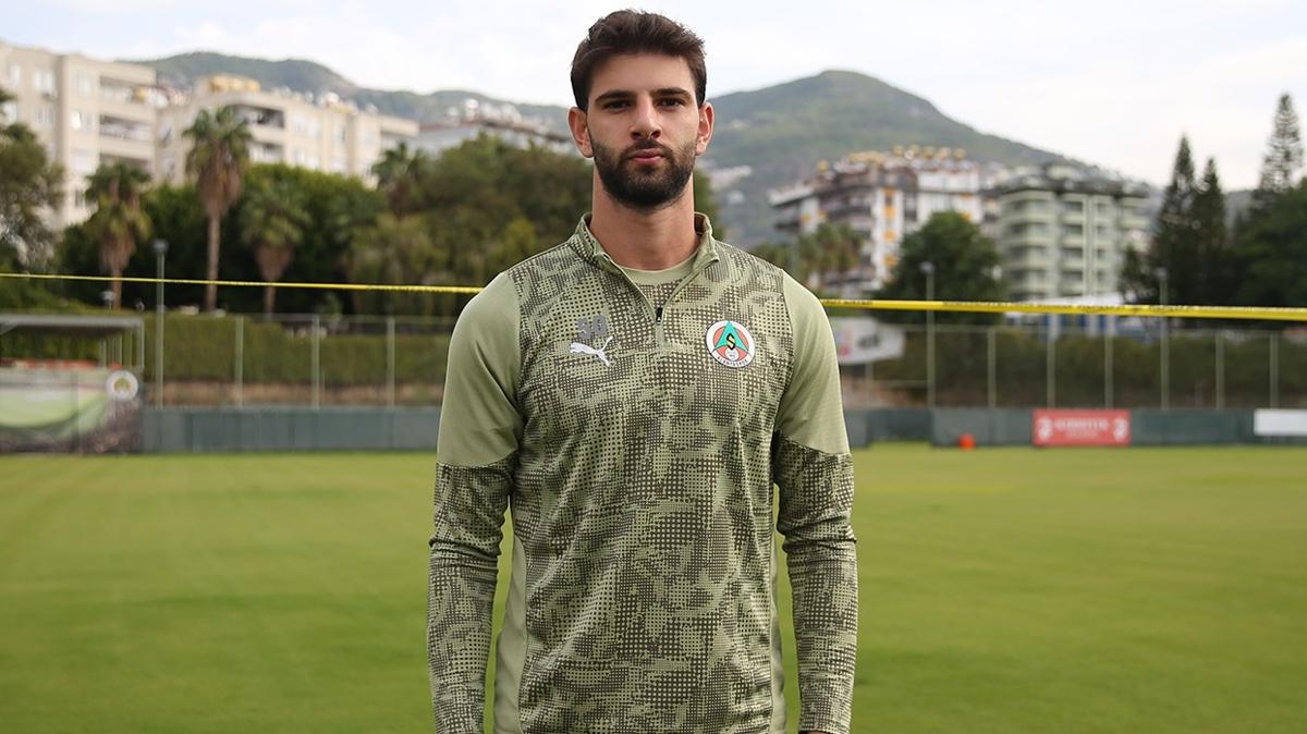 Savunmaya yerli takviyesi! Ümit Akdağ Süper Lig devinde...