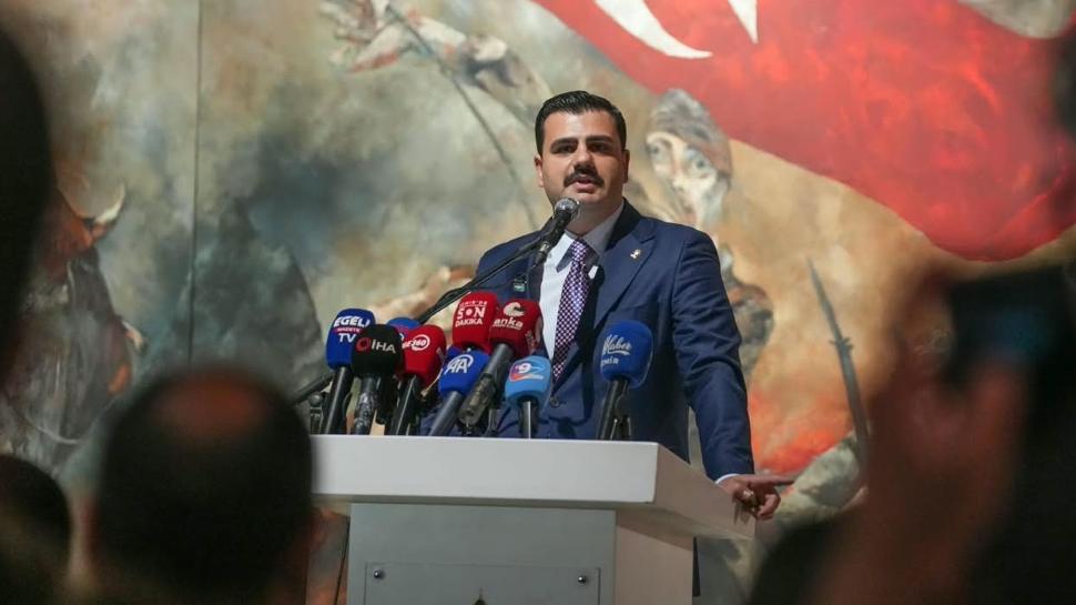 AK Parti'den Nazım Hikmet vurgusu: "Türk vatandaşlığı iade etmek bize nasip oldu"